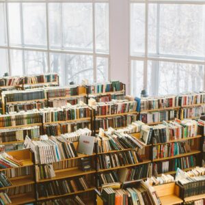 Tkanie na krosnach ramowych — od osnowy do gotowej tkaniny
